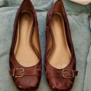 Studio 1940 Flats Burgundy color